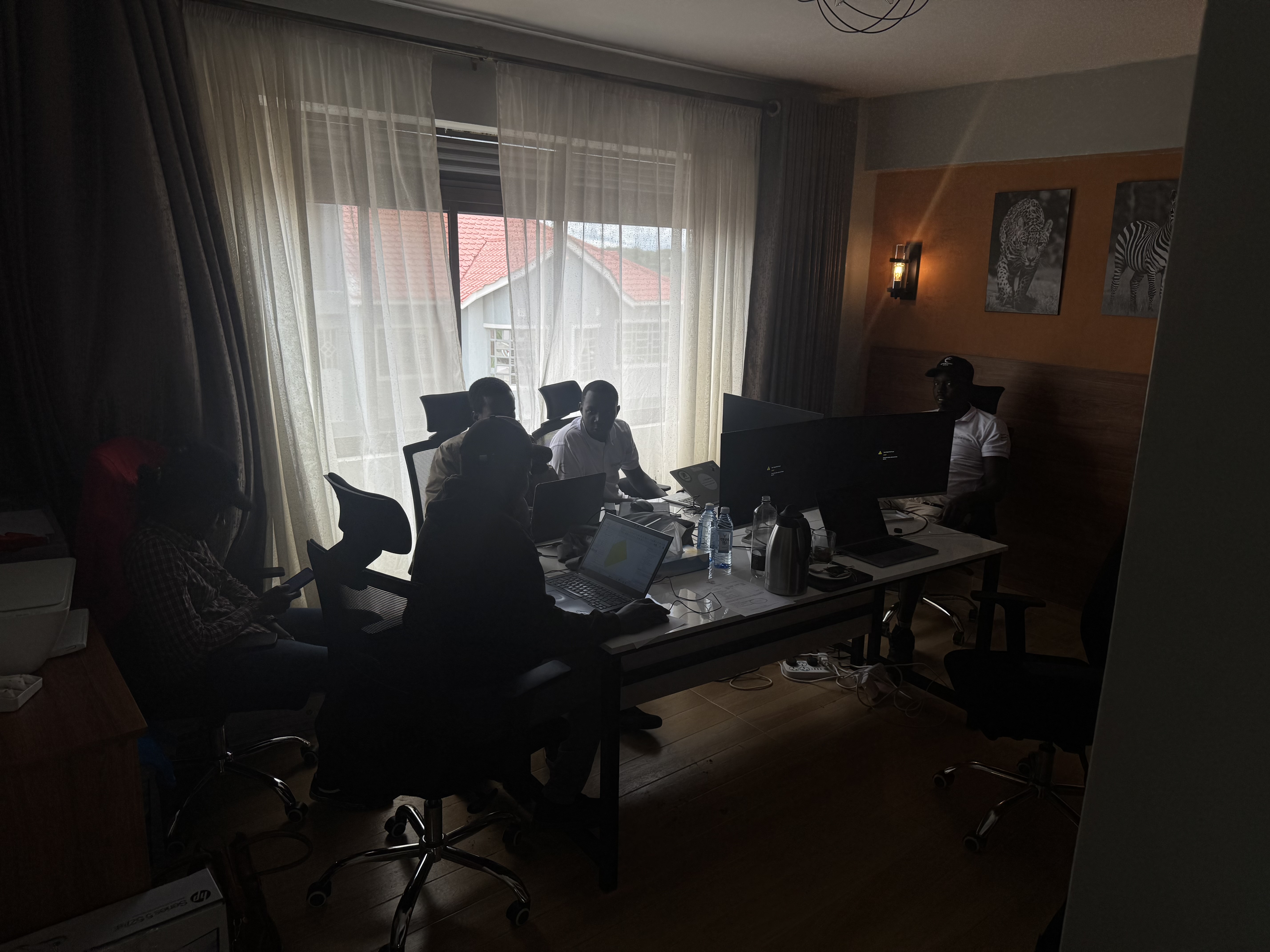 Earthbanc.io - Kenya team hub operations